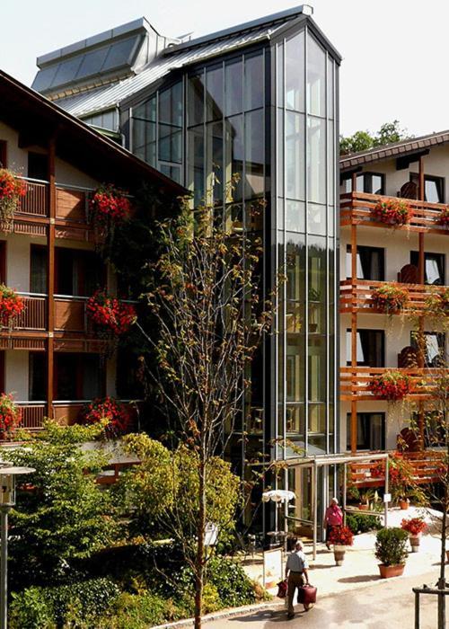 Kurhotel バート・ツェル エクステリア 写真
