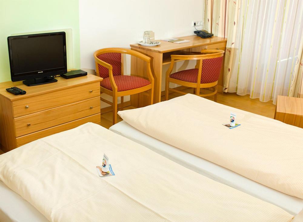 Kurhotel バート・ツェル エクステリア 写真