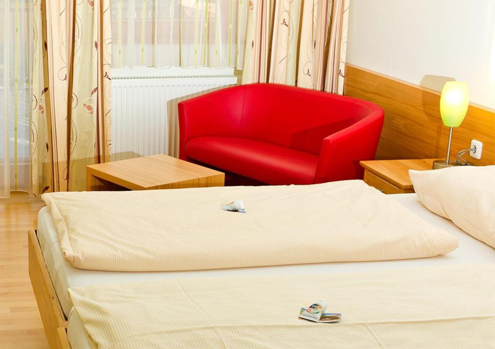 Kurhotel バート・ツェル エクステリア 写真